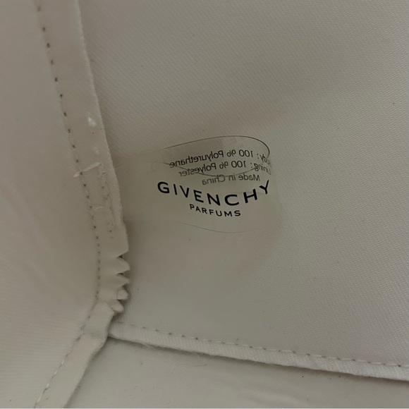 Givenchy Parfums metallic gold tote bag, shoulder bag. - Picture 8 of 10